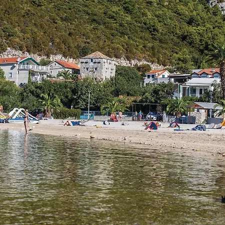 شقة Two-bedroom In *